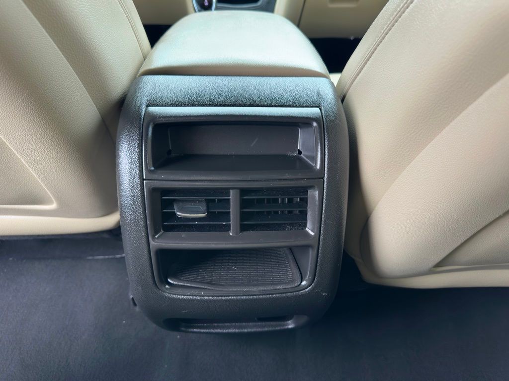 2017 Cadillac XT5 Image 35