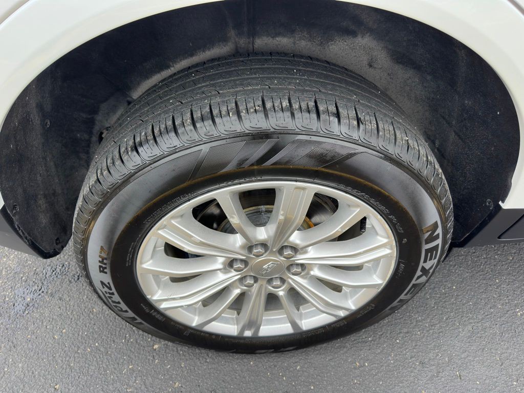 2017 Cadillac XT5 Image 42