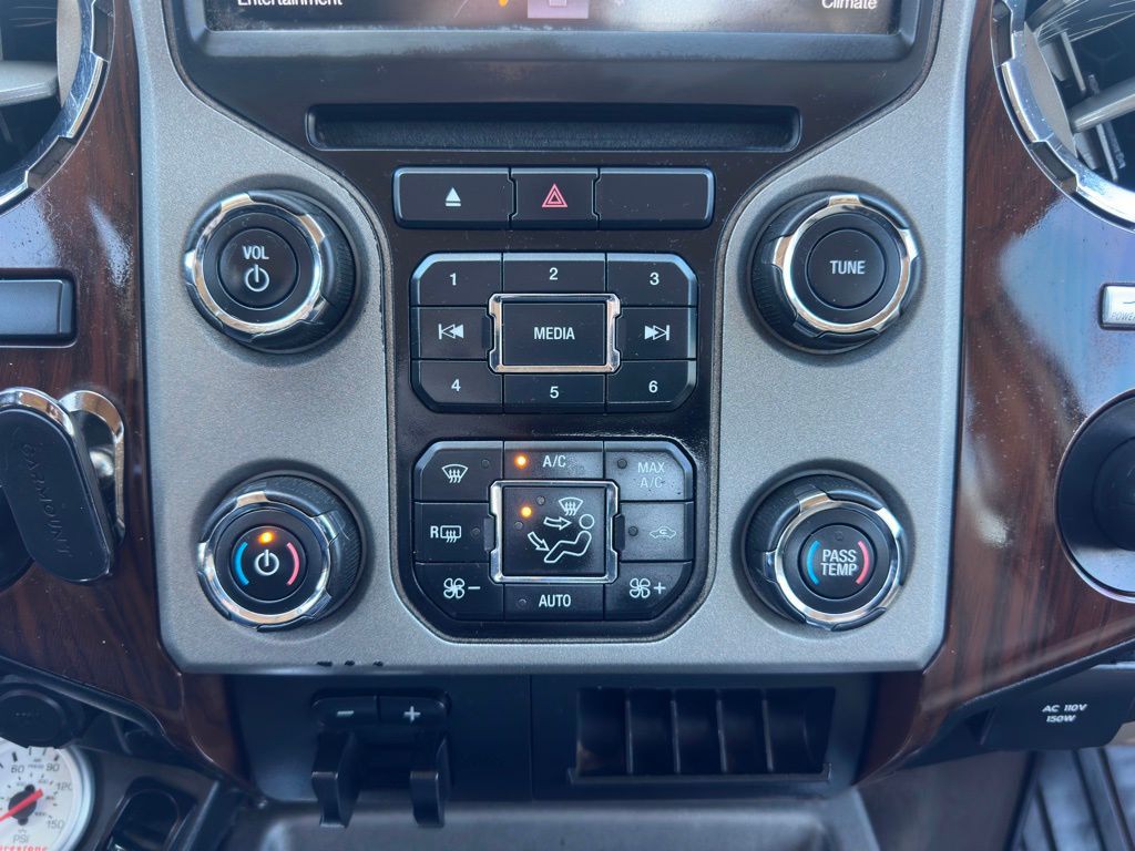 2013 Ford F-250 Image 29