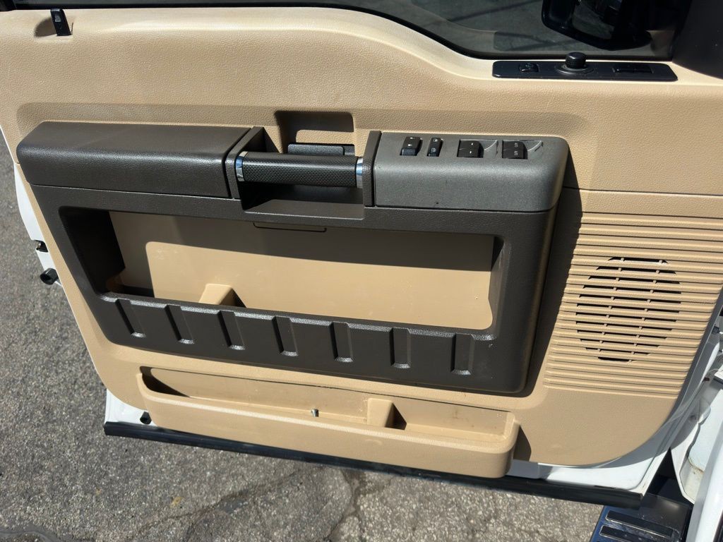 2013 Ford F-250 Image 32