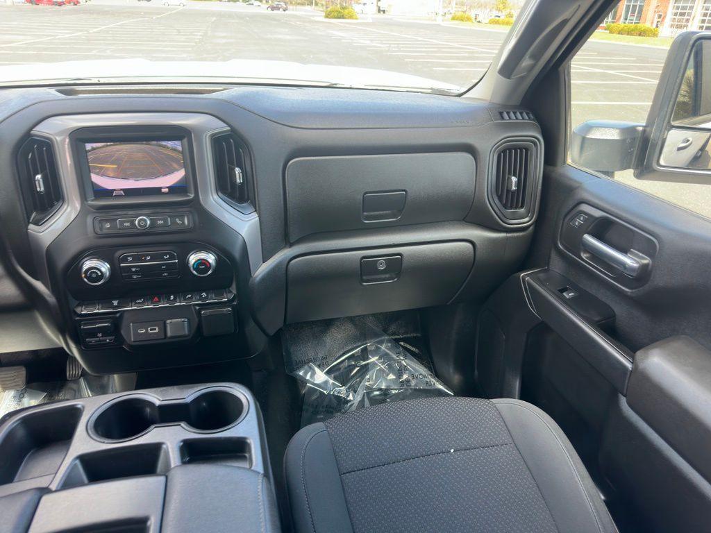 2022 GMC Sierra 3500 Image 8