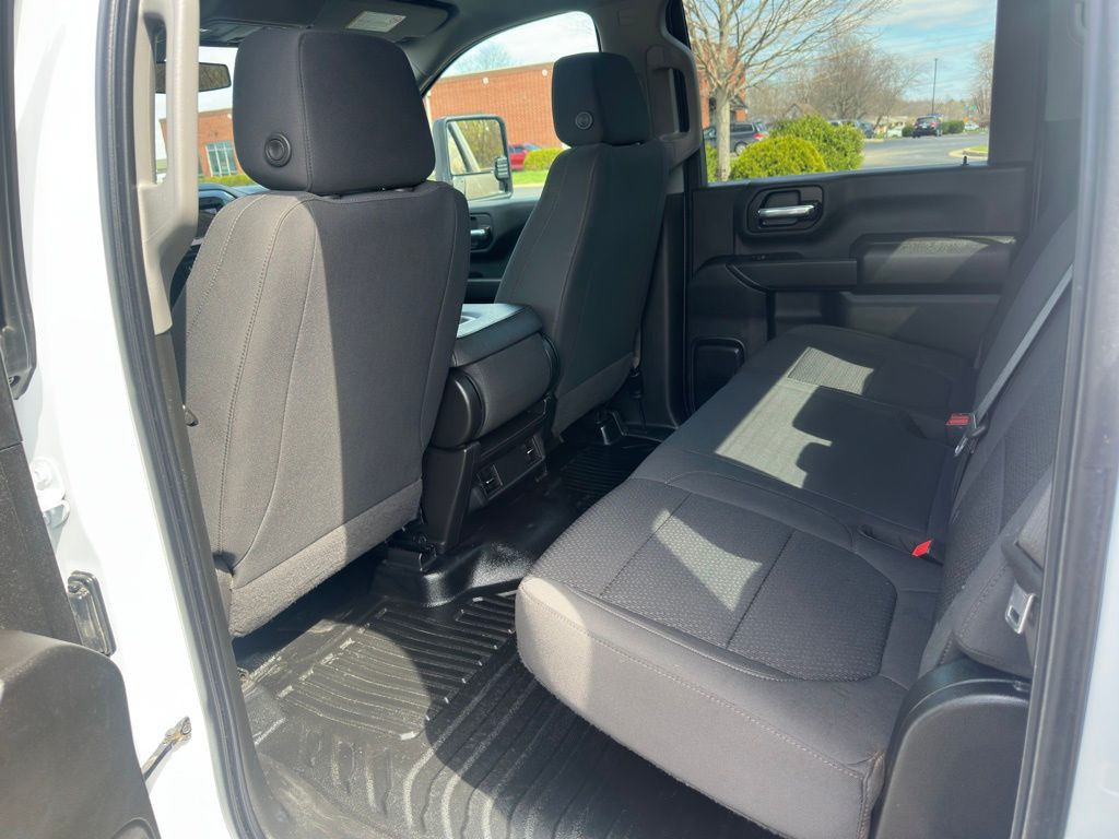 2022 GMC Sierra 3500 Image 11