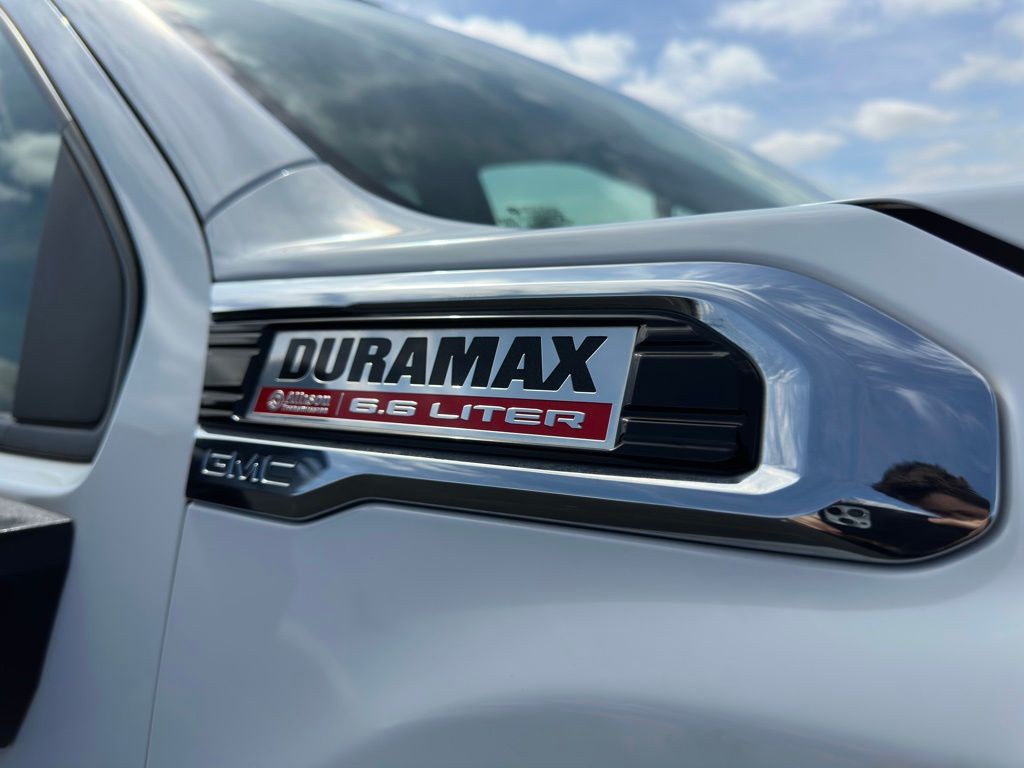 2022 GMC Sierra 3500 Image 39