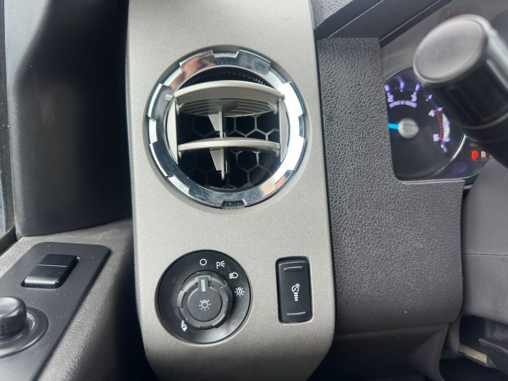 2012 Ford F-350 Image 23