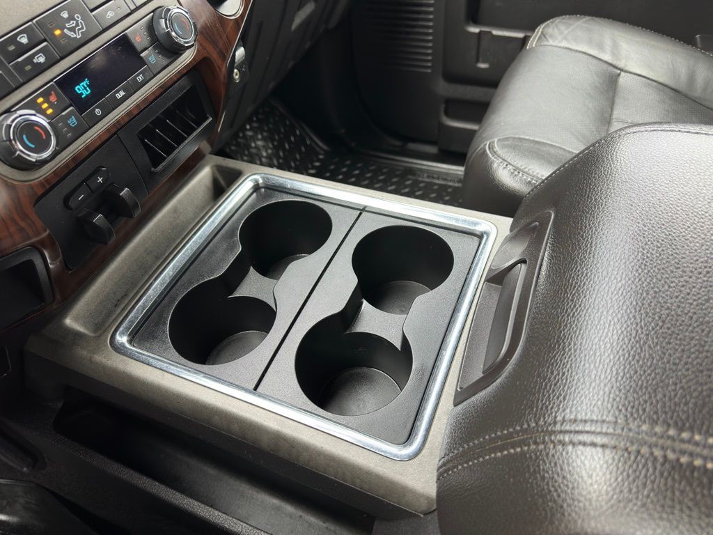 2012 Ford F-350 Image 25