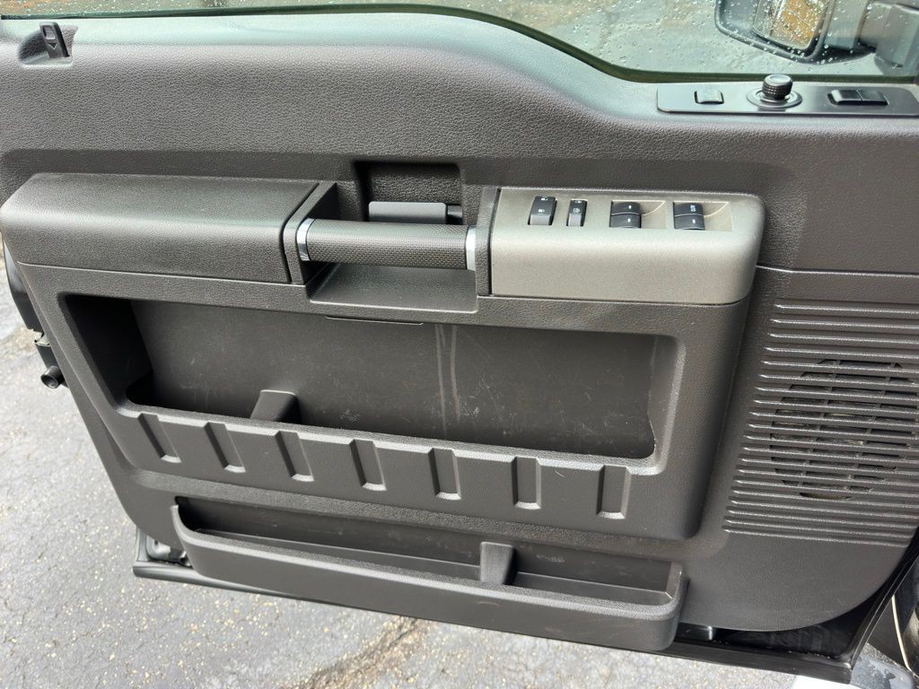 2012 Ford F-350 Image 27