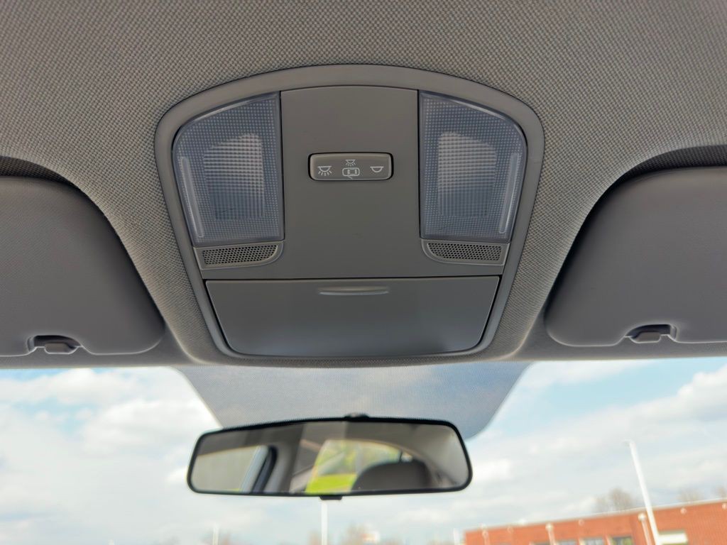 2017 Hyundai Elantra Image 24