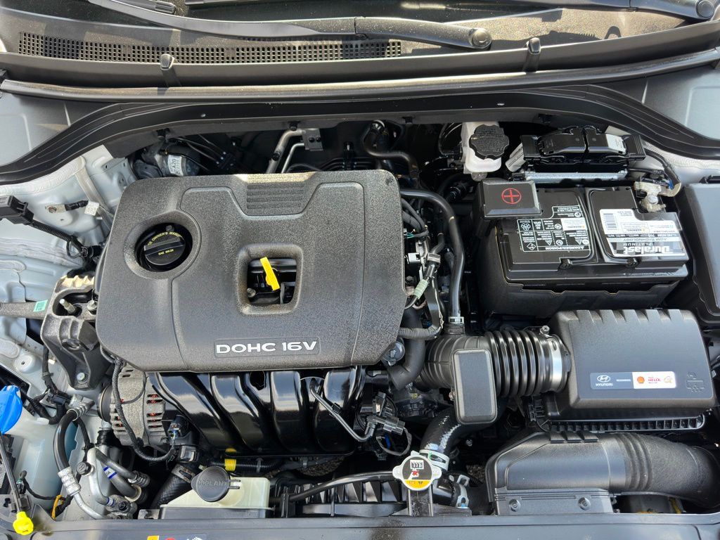 2017 Hyundai Elantra Image 28