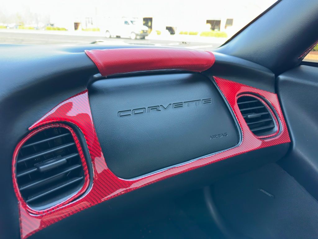 1997 Chevrolet Corvette Image 16