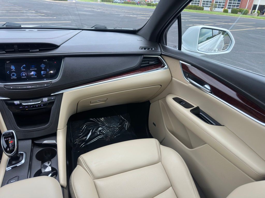 2017 Cadillac XT5 Image 9