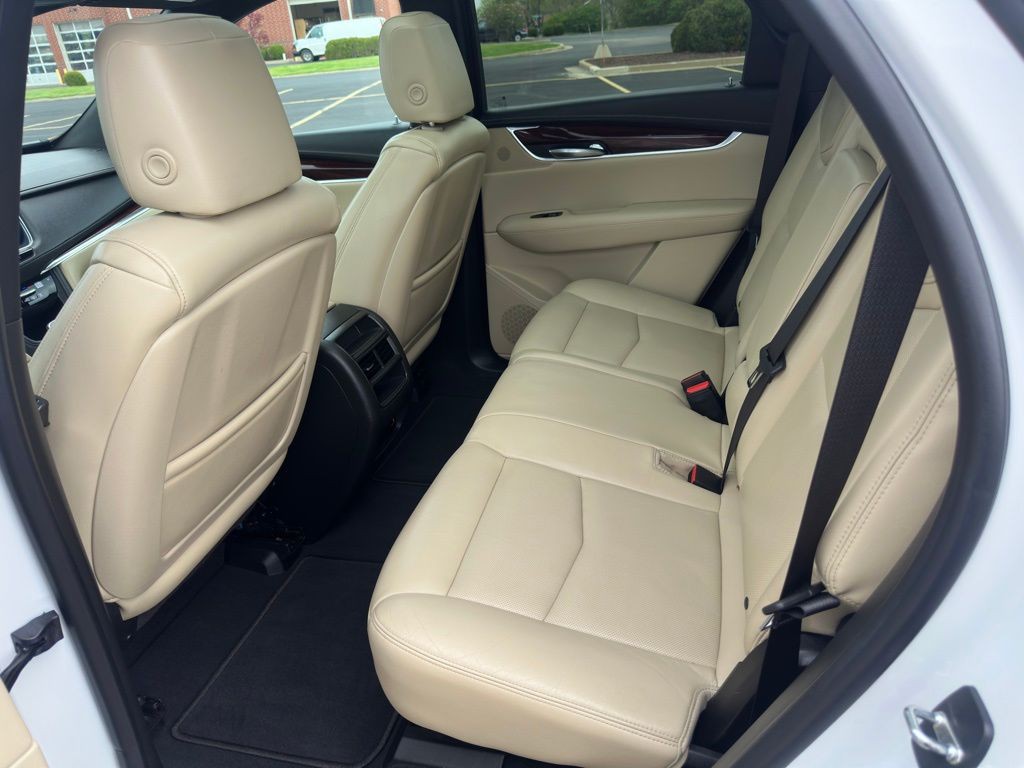 2017 Cadillac XT5 Image 11
