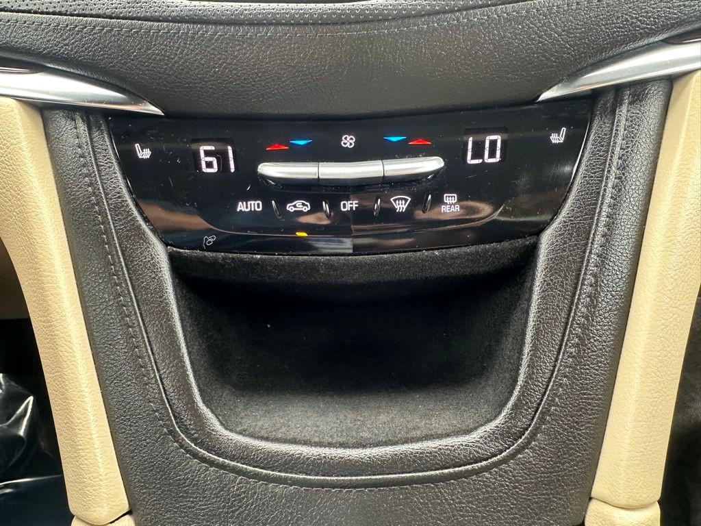 2017 Cadillac XT5 Image 32