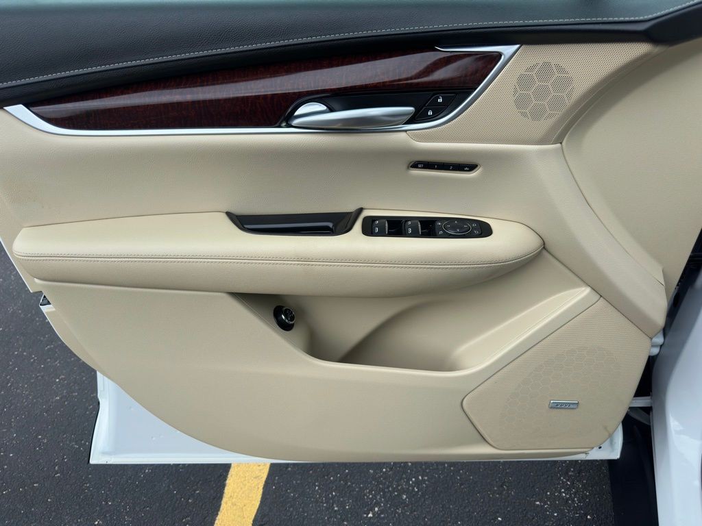 2017 Cadillac XT5 Image 35