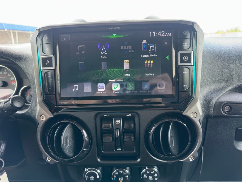 2017 Jeep Wrangler Image 22