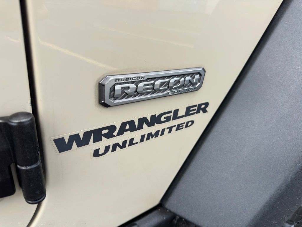 2017 Jeep Wrangler Image 31