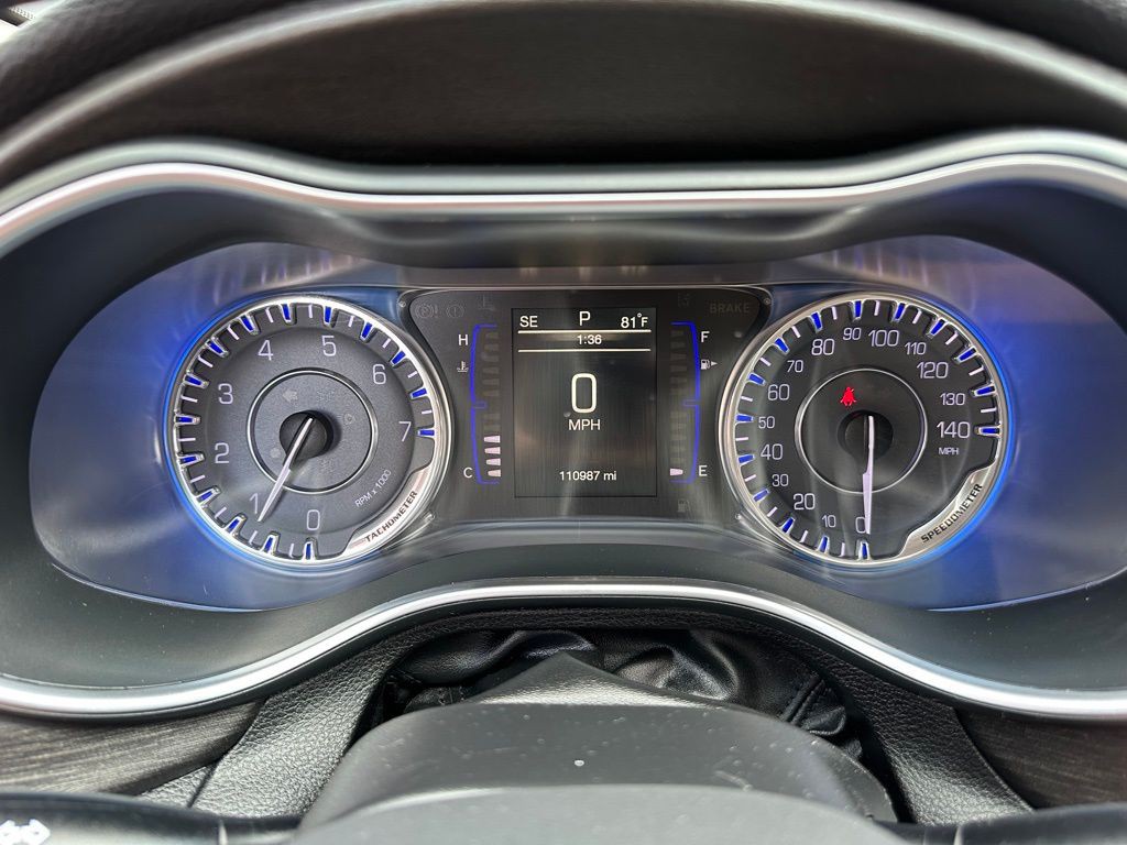 2016 Chrysler 200 Image 15