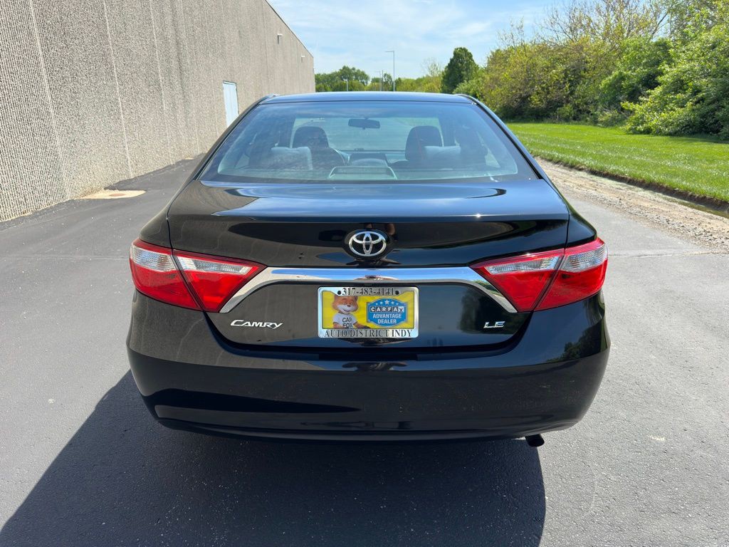 2015 Toyota Camry Image 5