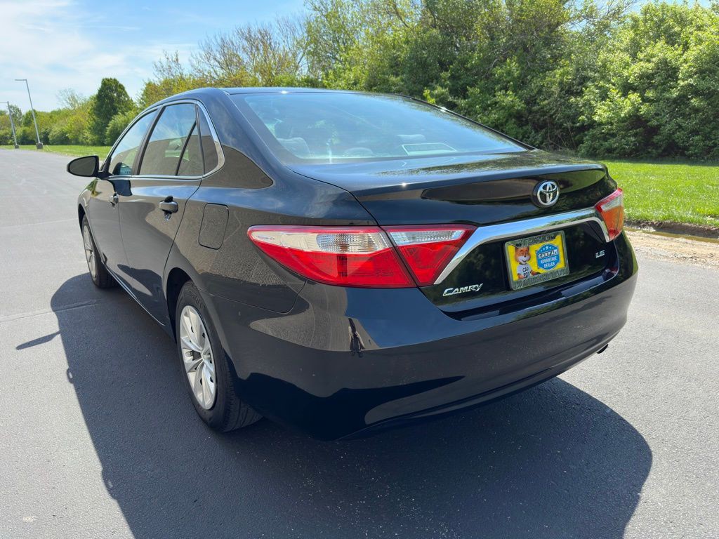 2015 Toyota Camry Image 6