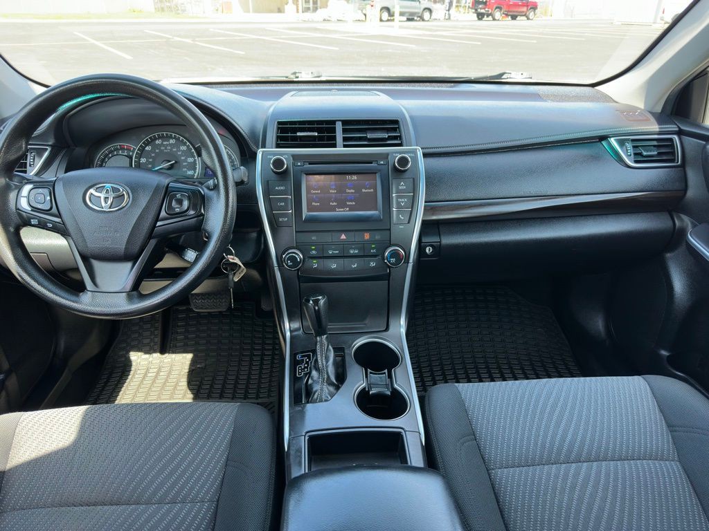 2015 Toyota Camry Image 8