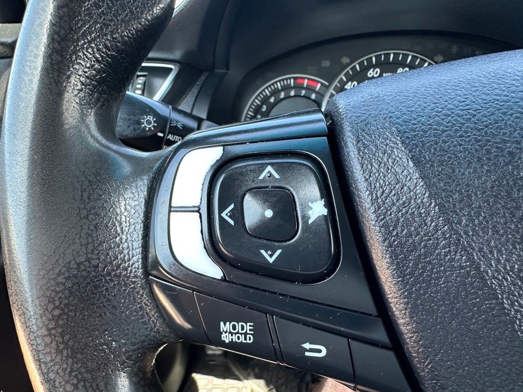 2015 Toyota Camry Image 17