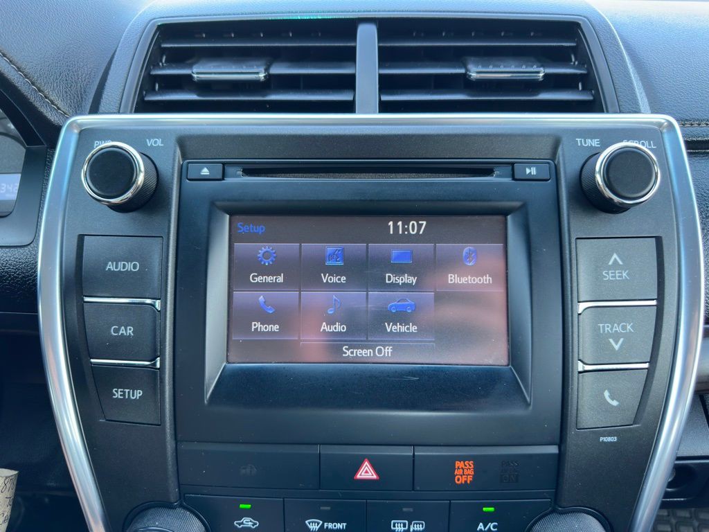 2015 Toyota Camry Image 24
