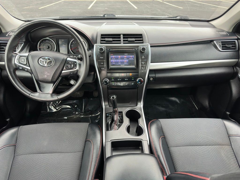2017 Toyota Camry Image 7