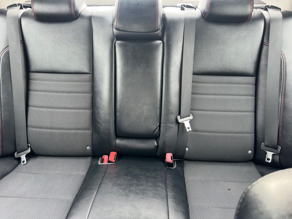 2017 Toyota Camry Image 12