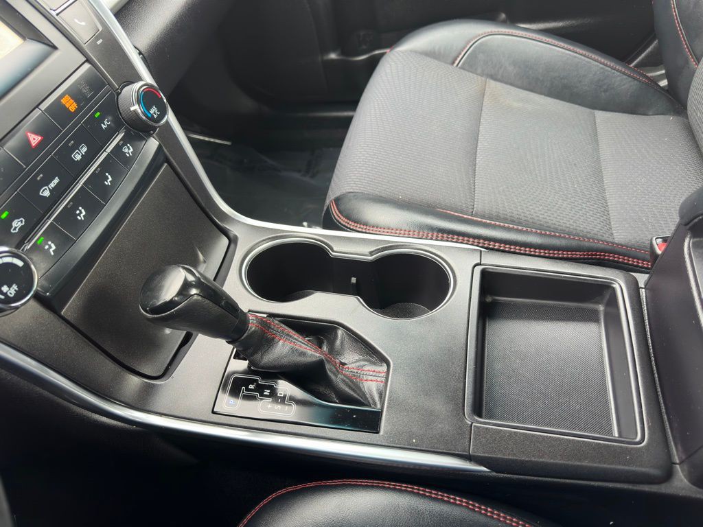 2017 Toyota Camry Image 29