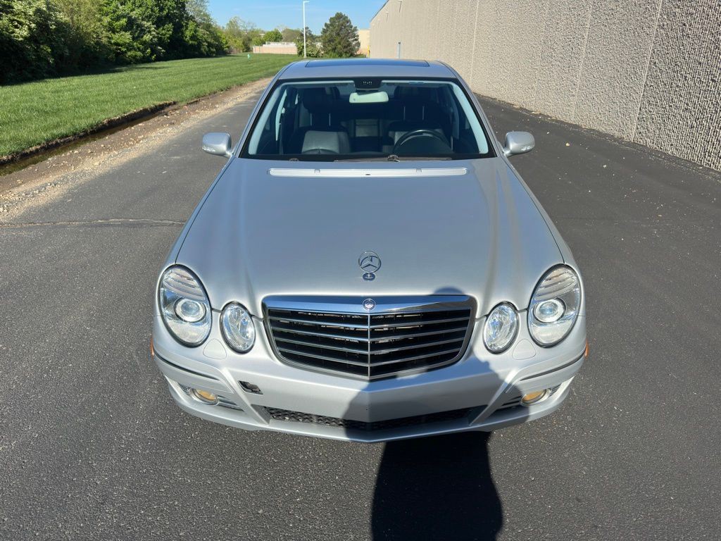 2008 Mercedes-Benz E-Class Image 2