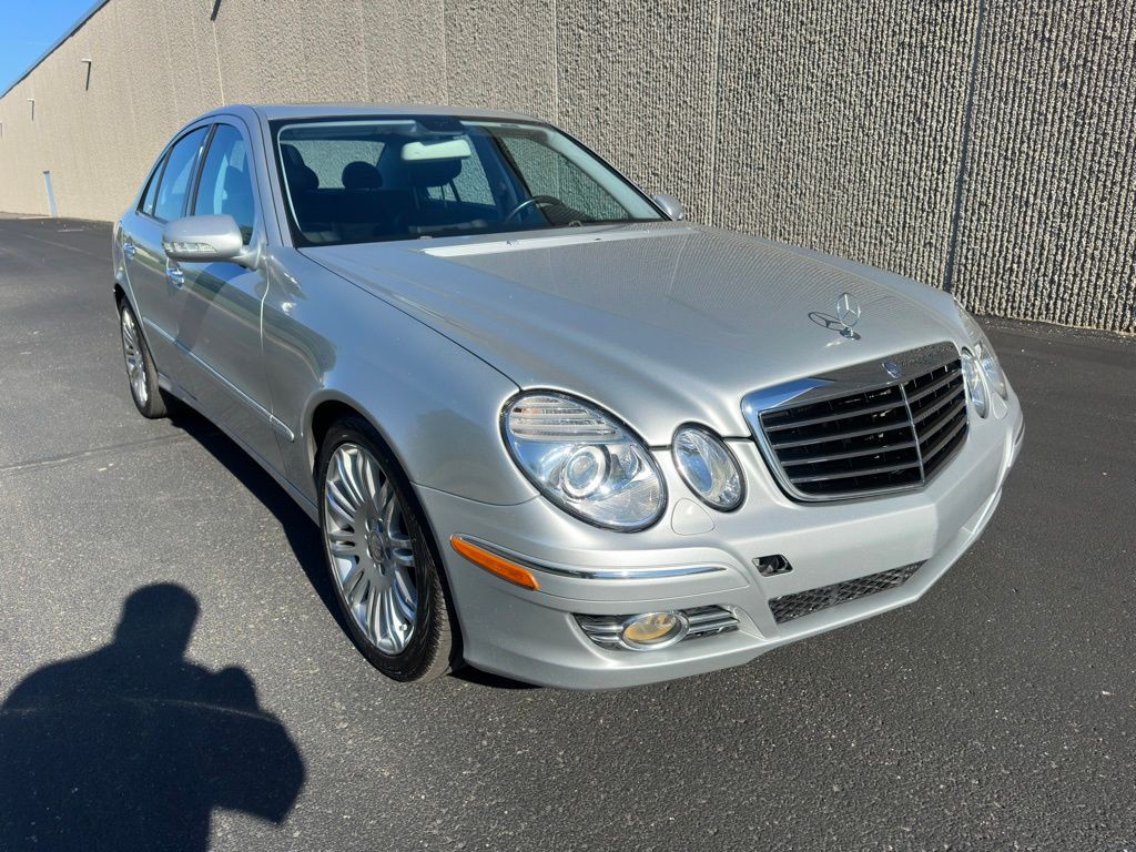 2008 Mercedes-Benz E-Class Image 3