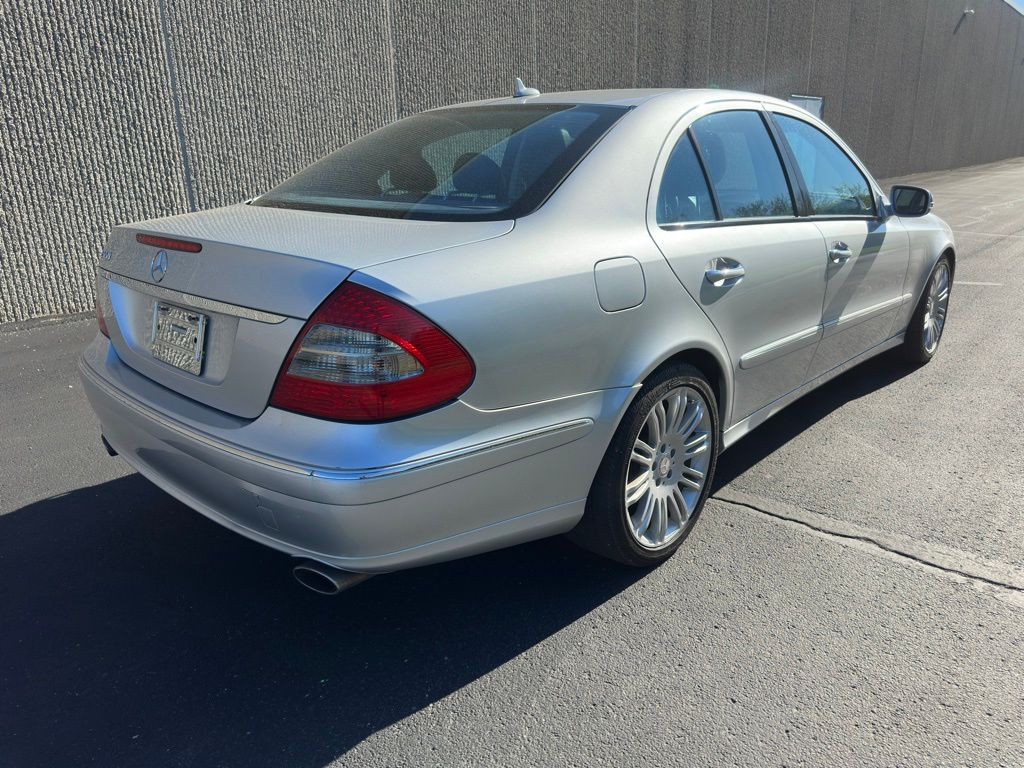 2008 Mercedes-Benz E-Class Image 4