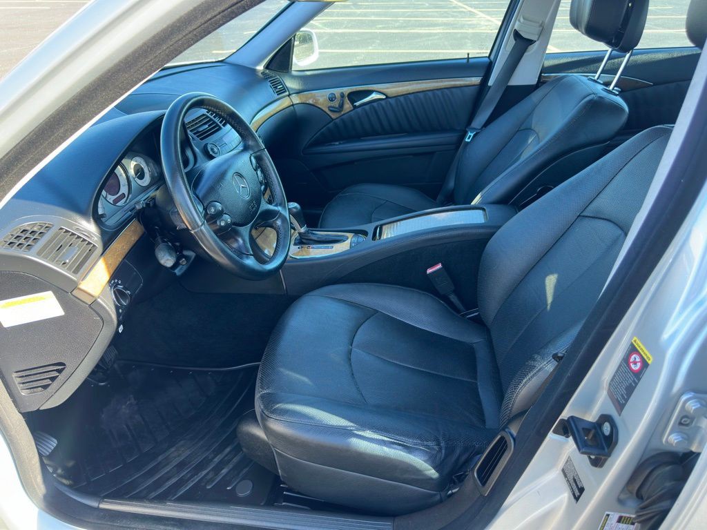 2008 Mercedes-Benz E-Class Image 10