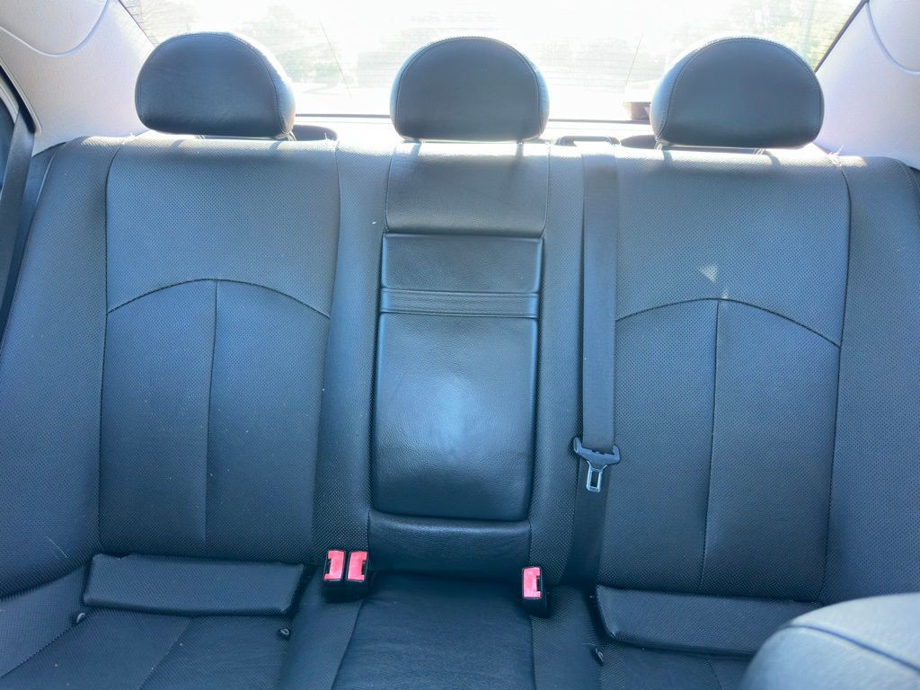 2008 Mercedes-Benz E-Class Image 12