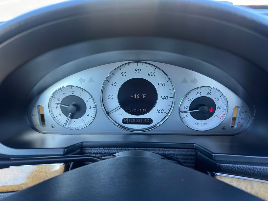 2008 Mercedes-Benz E-Class Image 15