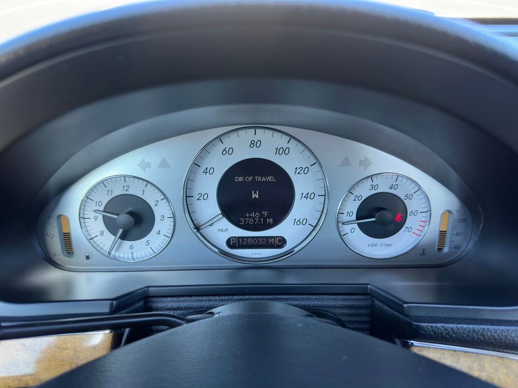 2008 Mercedes-Benz E-Class Image 17