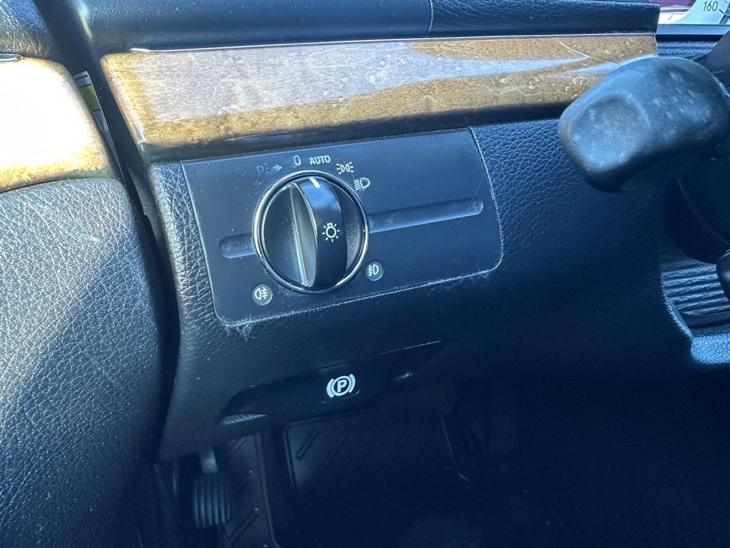 2008 Mercedes-Benz E-Class Image 22