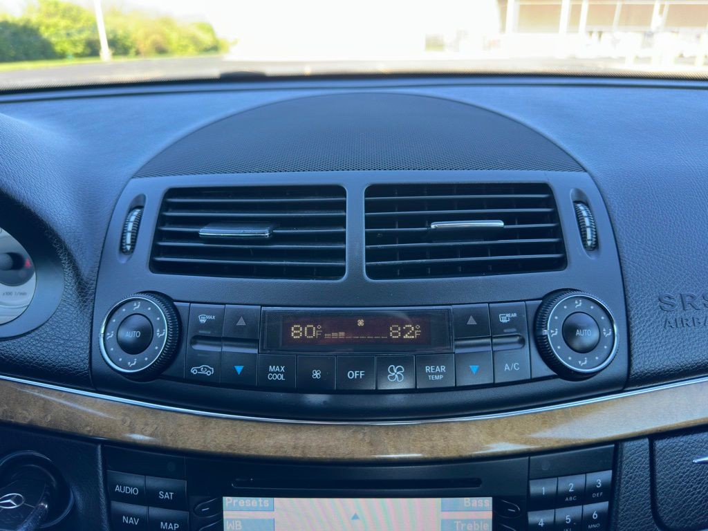 2008 Mercedes-Benz E-Class Image 23