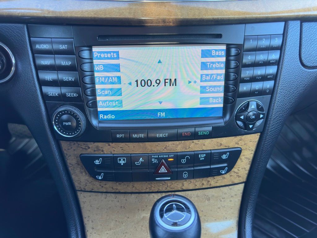 2008 Mercedes-Benz E-Class Image 24