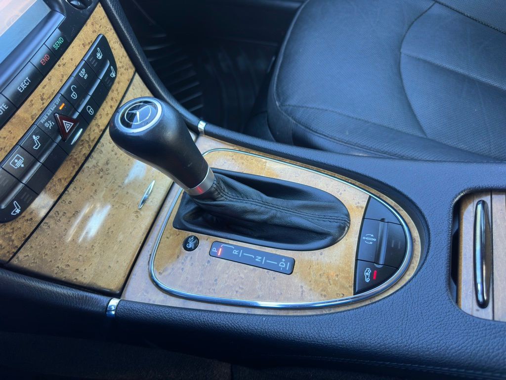 2008 Mercedes-Benz E-Class Image 27