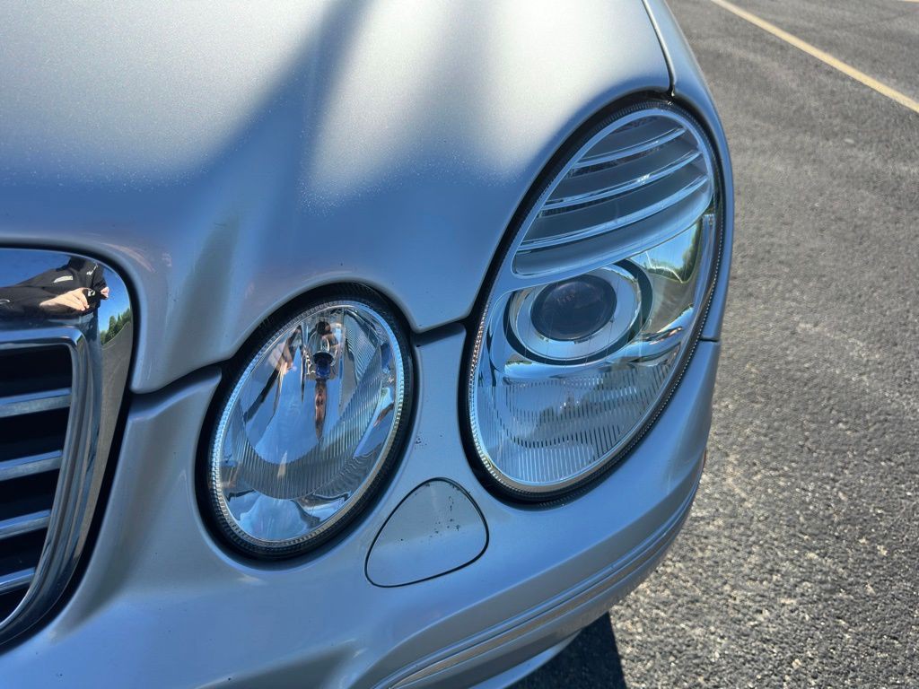 2008 Mercedes-Benz E-Class Image 36