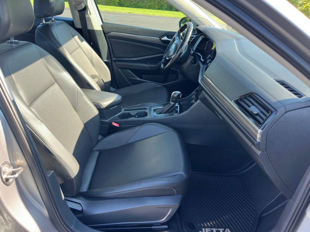 2019 Volkswagen Jetta Image 10