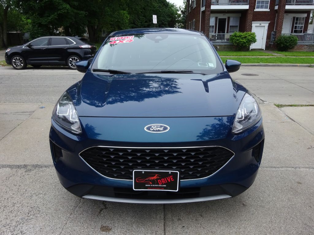 2020 Ford Escape Image 2