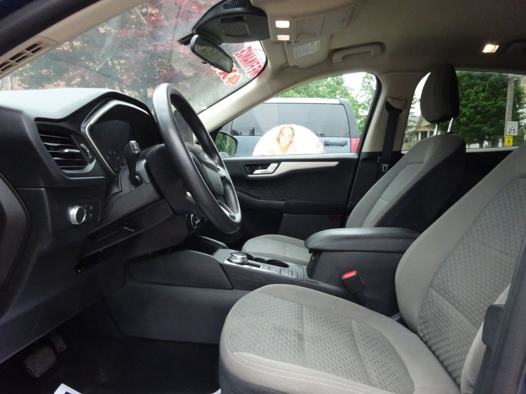 2020 Ford Escape Image 8