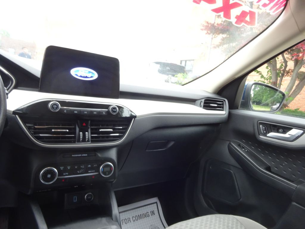 2020 Ford Escape Image 12