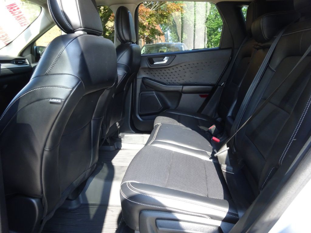 2020 Ford Escape Image 9