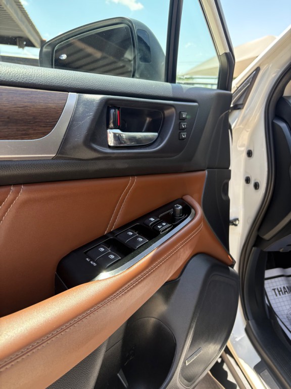 2019 Subaru Outback Image 6