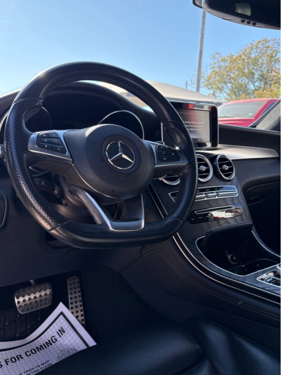 2018 Mercedes-Benz GLC-Class Image 2