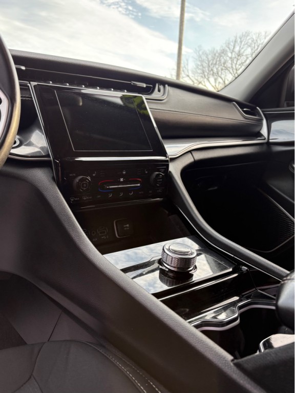 2022 Jeep Grand Cherokee Image 3