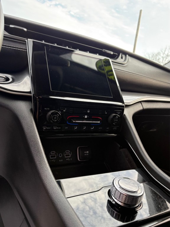 2022 Jeep Grand Cherokee Image 6