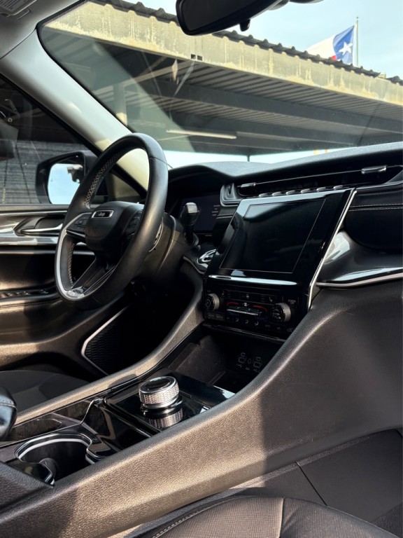 2022 Jeep Grand Cherokee Image 7